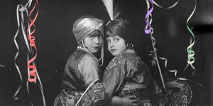 παιδακια μασκε κορδελες