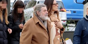 Δημήτρης Παπαδημητρίου και Βερόνικα Δαβάκη όπως δεν τους έχουμε ξαναδεί -Με matchy matchy εμφάνιση σε καφέ τόνους