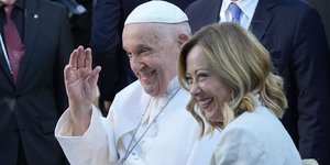 Πάπας Φραγκίσκος και Τζόρτζια Μελόνι