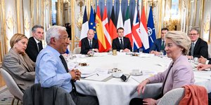 Σύνοδος Ευρωπαίων ηγετών στο Παρίσι