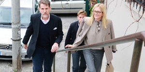 Ο Παύλος Ντε Γκρες με την σύζυγό του Μαρί Σαντάλ και τον γιο τους Κωνσταντίνο Αλέξιο