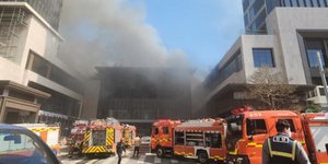 Πυρκαγιά σε εργοτάξιο υπό ανέγερση ξενοδοχείου