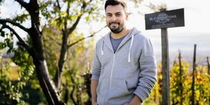 Ένας γάλλος οινοποιός φτιάχνει ένα κρασί που, για κάποιους λόγους, είναι απαγορευμένο εντός Ε.Ε. / Chapoutier
