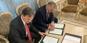 Ο Θεόδωρος Σκυλακάκης με τον υπουργό Πετρελαίου της Αιγύπτου