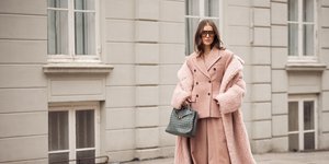 στιλάτη γυναίκα στην Κοπεγχάγη με γούνα