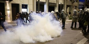 Τέμπη: Τουλάχιστον 160 προσαγωγές, 66 από αυτές συλλήψεις, στο κέντρο της Αθήνας