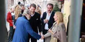 Ο Γιώργος Βαρδινογιάννης με την οικογένεια Ντε Γκρες