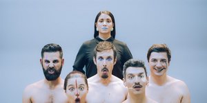 Οι πρωταγωνιστές της θεατρικής παράστασης «Abusagada»