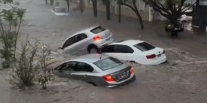 Καταρρακτώδεις βροχές στην παραθαλάσσια πόλη Μπαΐα Μπλάνκα της Αργεντινής