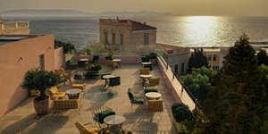 Η ονειρεμένη ταράτσα του Aristide Hotel στη Σύρο