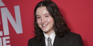 Η ηθοποιός Μπέλα Ράμσεϊ