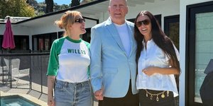 Ο Μπρους Γουίλις με την πρώην σύζυγό του Ντέμι Μουρ και μία από τις κόρες τους