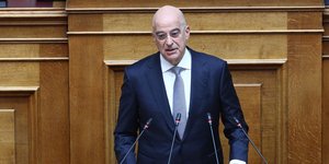 Ο ΥΠΕΘΑ Νίκος Δένδιας στη Βουλή