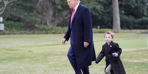 O Ντόναλντ Τραμπ με τον γιο του Έλον Μασκ, Χ