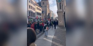 Βερολίνο: Πορεία νεοναζί ακυρώθηκε στην πρωτεύουσα της Γερμανίας, λόγω χιλιάδων αντιδιαδηλωτών