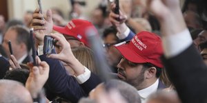 Κόσμος στον εορτασμό της 25ης στον Λευκό Οίκο