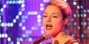 Η Βελγίδα ηθοποιός Εμιλί Ντεκέν 