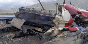 Οι μηχανές της εμπορικής αμαξοστοιχίας στο δυστύχημα των Τεμπών