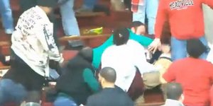 Άγριο ξύλο σε αγώνα σχολικού πρωταθλήματος στις ΗΠΑ - Δείτε βίντεο