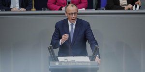 Ο νικητής των γερμανικών εκλογών, Φρίντριχ Μερτς στο βήμα της Μπούντεσταγκ