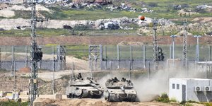 Ισραηλινά τανκ κινούνται στα περίχωρα της Γάζας