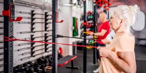 Η προπόνηση με αντιστάσεις βοηθά στην καταπολέμηση της αϋπνίας στους ηλικιωμένους