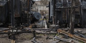 γκρεμισμενο εργοστασιο