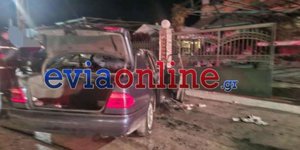 Χαλκίδα: Αυτοκίνητο τυλίχθηκε στις φλόγες μετά από τροχαίο