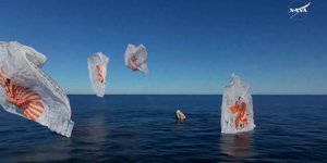 Η προσθαλάσσωση των δύο αστροναυτών