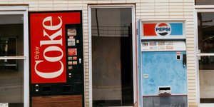 Τα «Cola Wars» του 1985 καθόρισαν την πορεία των δυο εταιρειών / WIKIPEDIA