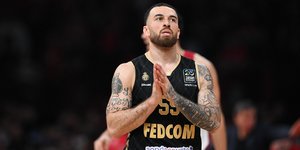 Ο Μάικ Τζέιμς κόντρα στον Ολυμπιακό στο ΣΕΦ