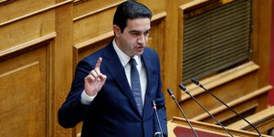 Ο Μιχάλης Κατρίνης στη Βουλή