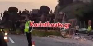 Ντελαπάρισε νταλίκα στην εθνική οδό Αθηνών-Κορίνθου