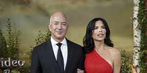 Τζεφ Μπέζος και Λόρεν Σάντσεζ