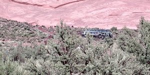 Πτώση λεωφορείου σε γκρεμό στη Βολιβία