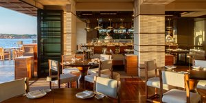 Το ιαπωνικό εστιατόριο δίπλα στη θάλασσα