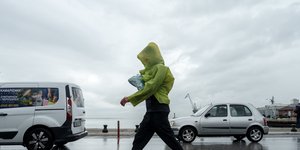 κιτρινο αδιαβροχο