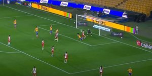 Η γκολάρα της Λίζμπεθ Οβάγιε στο Μεξικό