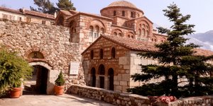 Μονή Οσίου Λουκά