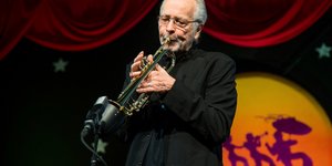 Ο μουσικός Χερμπ Άλπερτ, ένας από τους πλουσιότερους στη μουσική βιομηχανία 