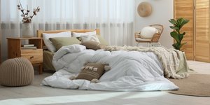 Κρεββάτι με πάπλωμα