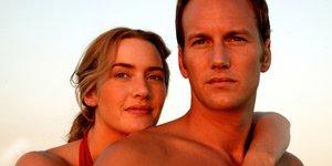 Η Κέιτ Γουίνσλετ με τον συμπρωταγωνιστή της Πάτρικ Γουίλσον