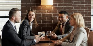 Συχνά δεν θέλουμε να το παραδεχτούμε, αλλά όλοι μας ενίοτε έχουμε ένα... ιστορικό σύγκρισης της επιτυχίας μας με εκείνη των φίλων μας / PEXELS