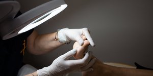 Οι 2 πιο συχνές παθήσεις ποδιών, σύμφωνα με ποδολόγο -Πότε πρέπει να απευθυνθείτε στον ειδικό