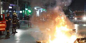 Violence Erupts in Athens as Protests Mark Anniversary of Tempe Train Disaster