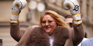 Η υποψήφια της ακροδεξιάς στη Ρουμανία, Ντιάνα Σοσοάκα 