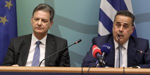 Σκυλακάκης και Παπασταύρου