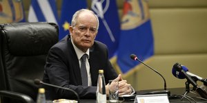 Ο Κώστας Τασούλας στο ΥΕΘΑ