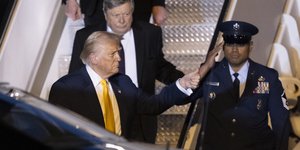 τραμπ σημα νικης 