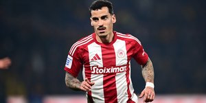 Ο Τσικίνιο με τη φανέλα του Ολυμπιακού